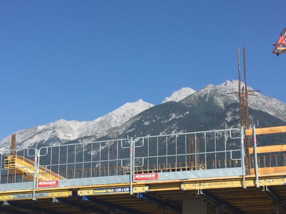 Side protection guardrail